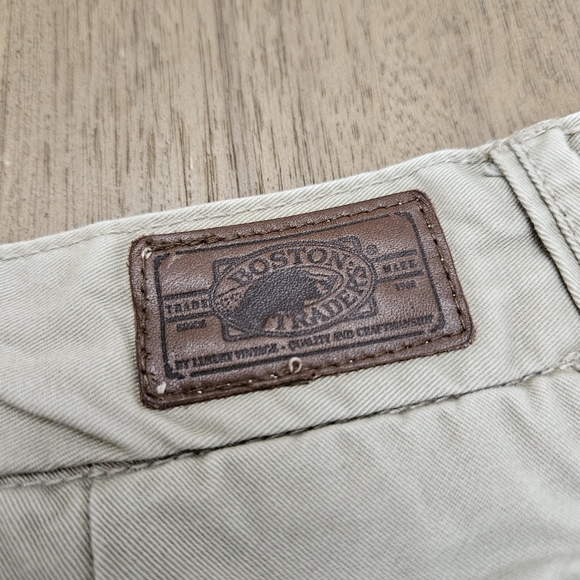 Boston Traders Men's Khaki Shorts (Size 38) - Picture 8 of 8